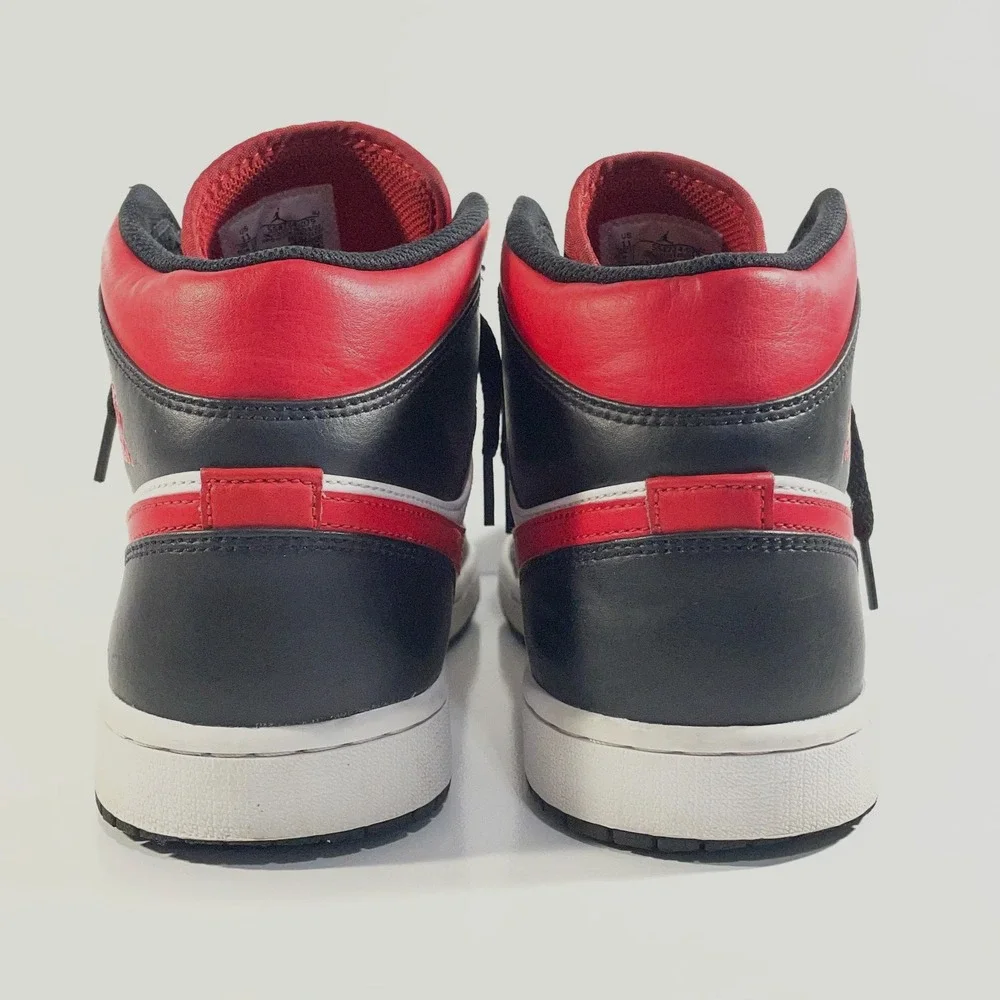 Nike Mens Size 11 Air Jordan 1 Mid Bred Toe Black Red White 554724-079